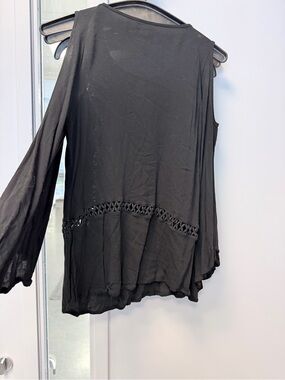 Cato Black Cold-Shoulder Crochet-Trim Tunic